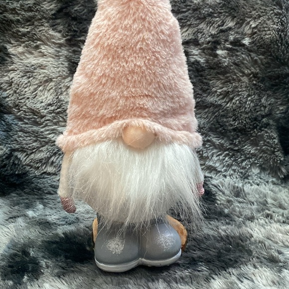 Pink Christmas Gnome lamp - Picture 6 of 16